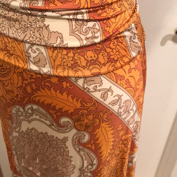 Elegant Maxi Dress - Picture 3 of 8